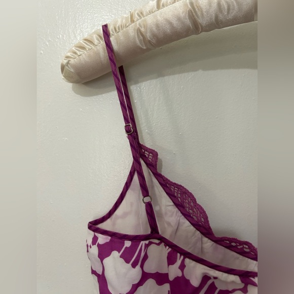 V neck lightweight purple and white floral spaghetti strap dress S/M - Picture 4 of 6